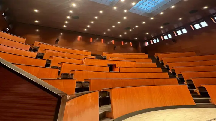 Cerrahpaşa Tıp Fakültesi Neşet Ömer Amfisi (KLP Binası) Restorasyonu İşi